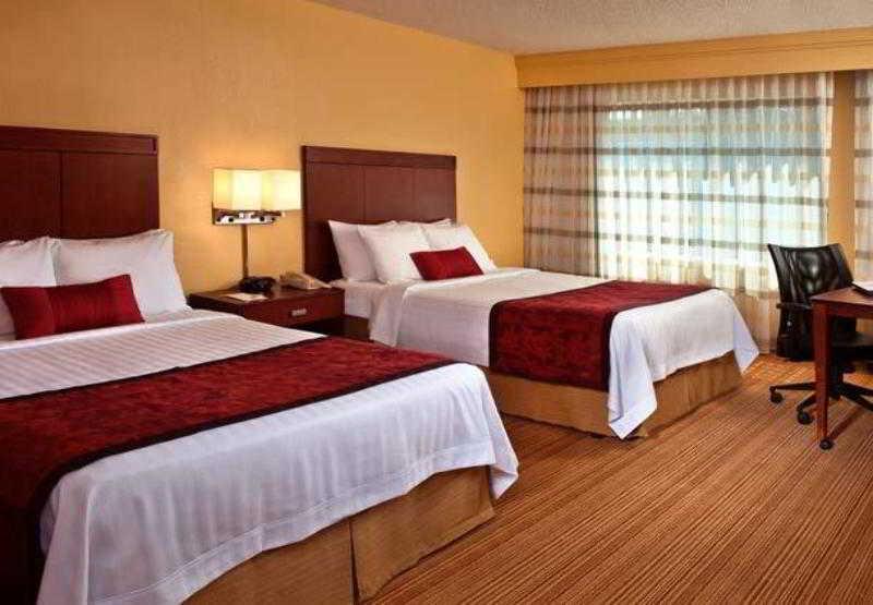 Courtyard By Marriott Fayetteville Chambre photo