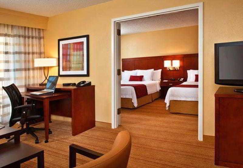 Courtyard By Marriott Fayetteville Chambre photo