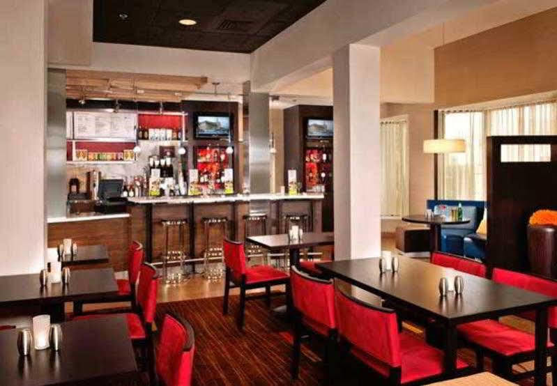 Courtyard By Marriott Fayetteville Extérieur photo